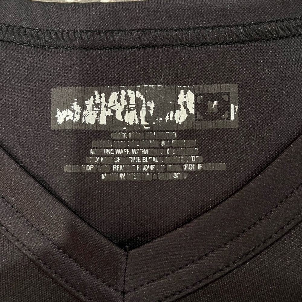 Tek Gear V-Neck Athletic Top - Picture 4 of 4